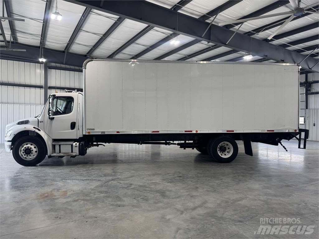 Freightliner M2106 厢式货车