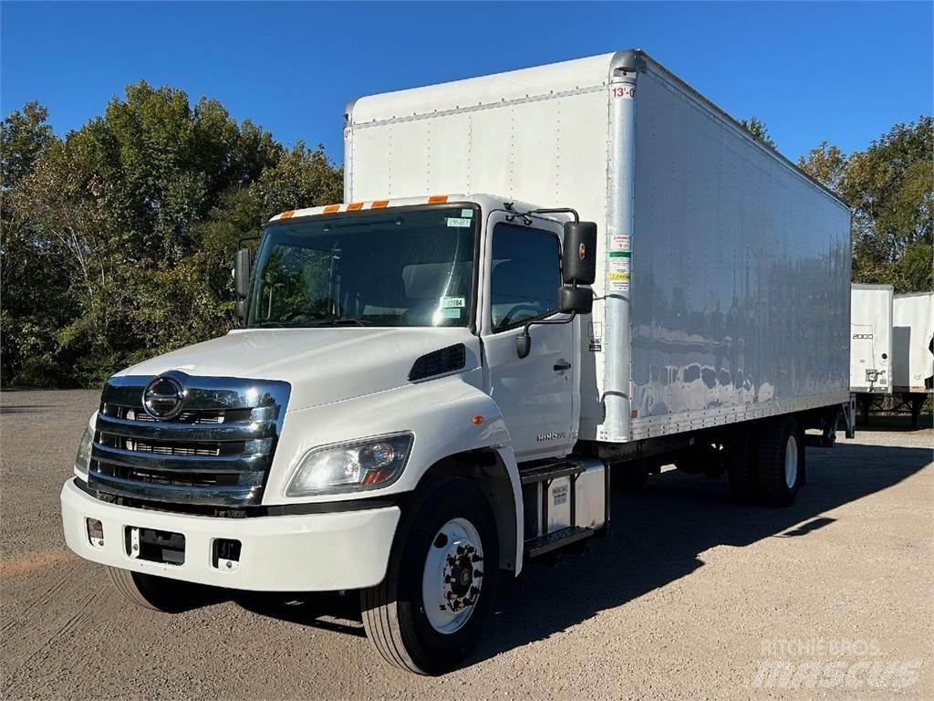 Hino 268 厢式货车