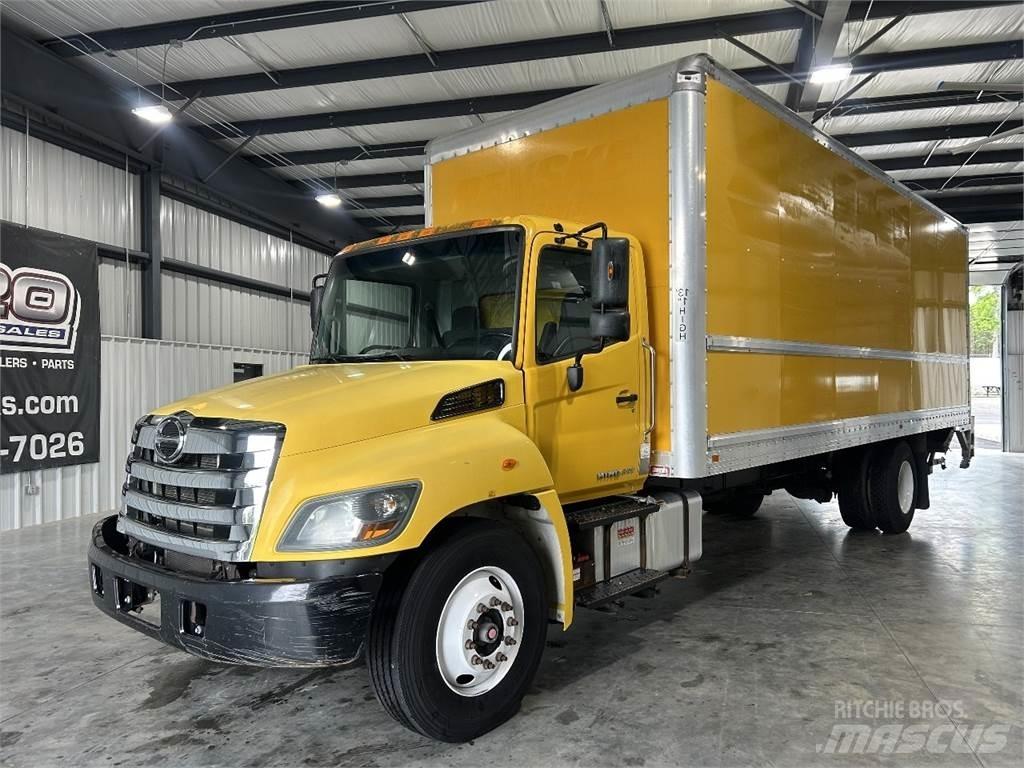 Hino 268 厢式货车