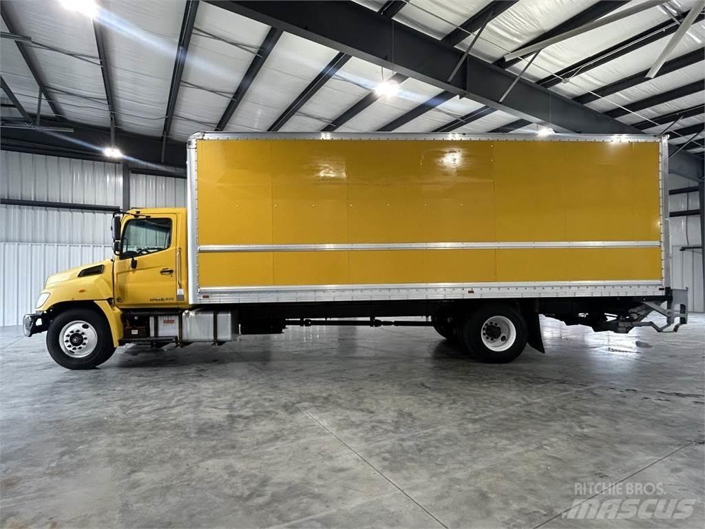 Hino 268 厢式货车