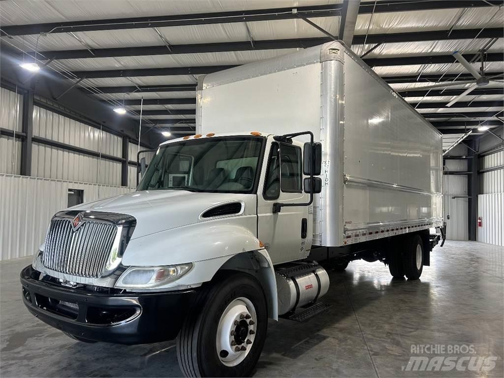 International 4300 厢式货车