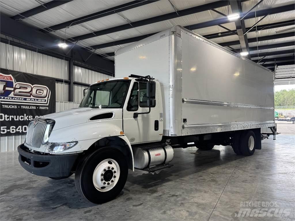 International 4300 厢式货车