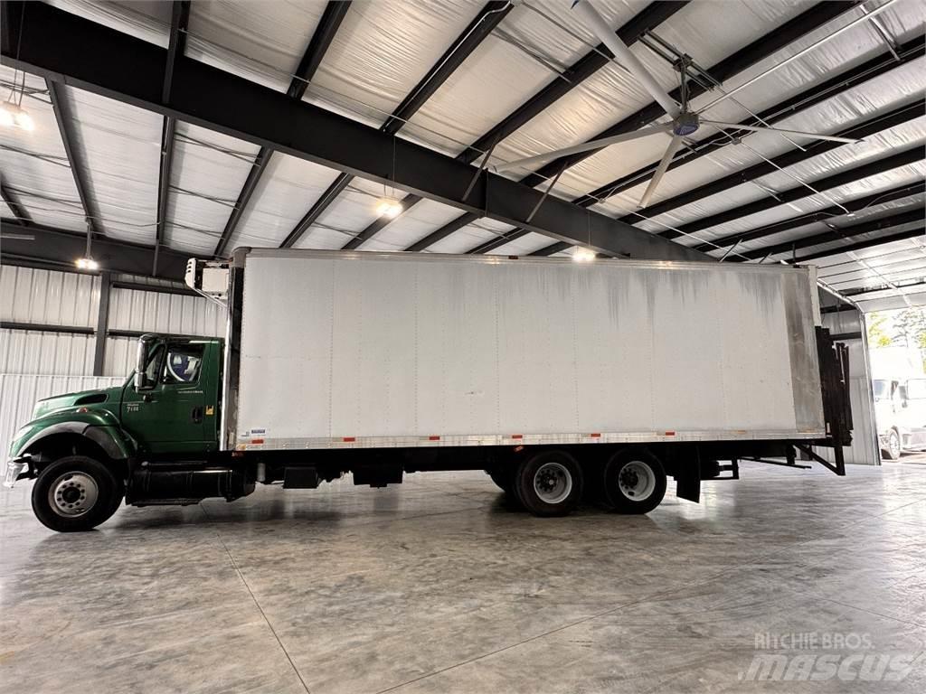 International 7600 冷藏车