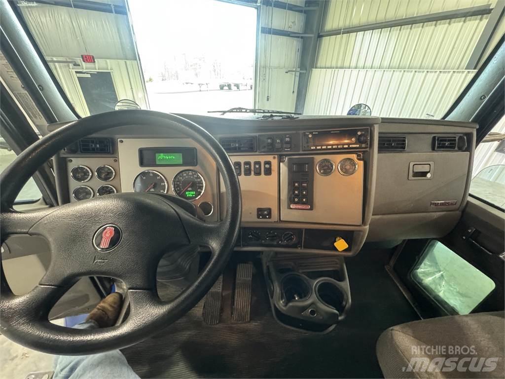 Kenworth T270 厢式货车