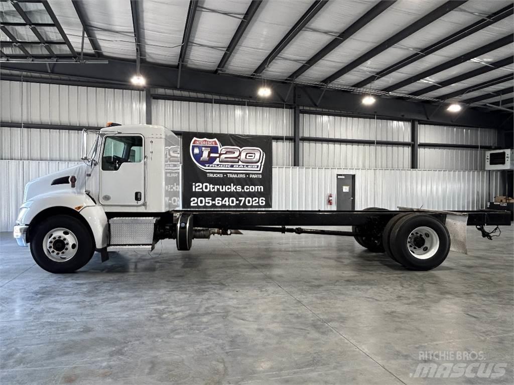 Kenworth T270 平板车