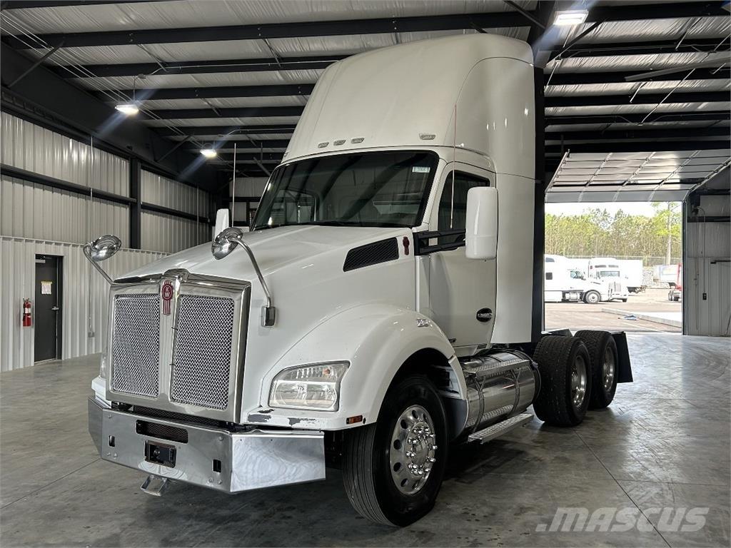 Kenworth T880 牵引车