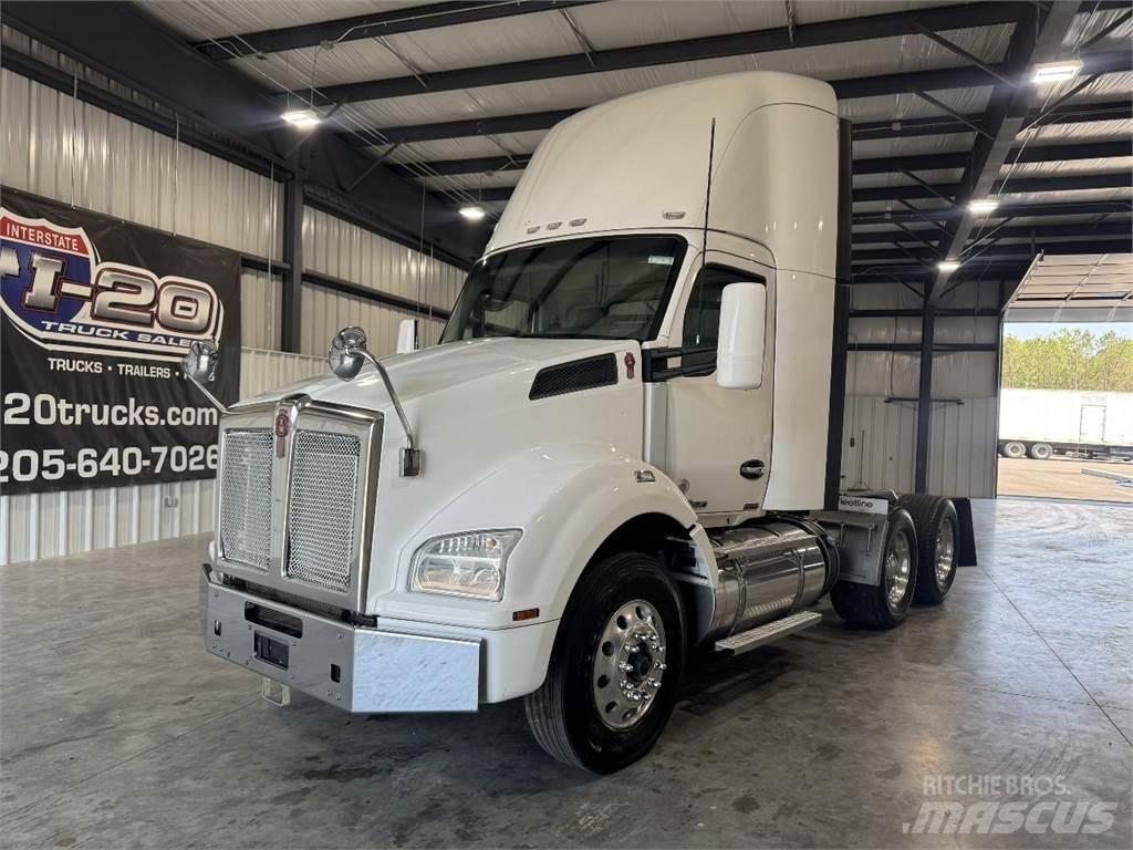 Kenworth T880 牵引车