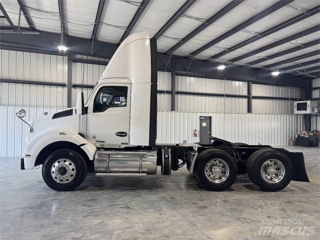 Kenworth T880 牵引车