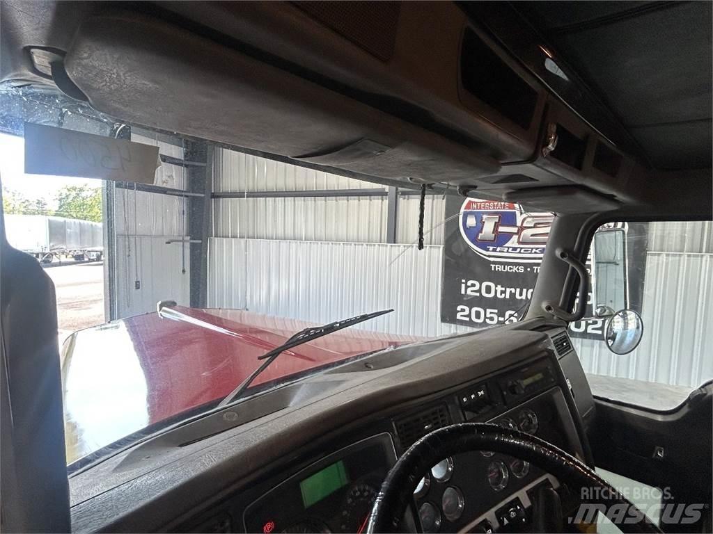 Kenworth W900 牵引车