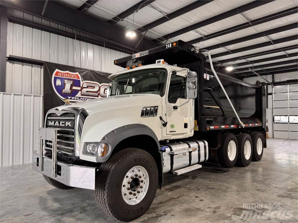 Mack GR64F Gold Dog 自卸式货车