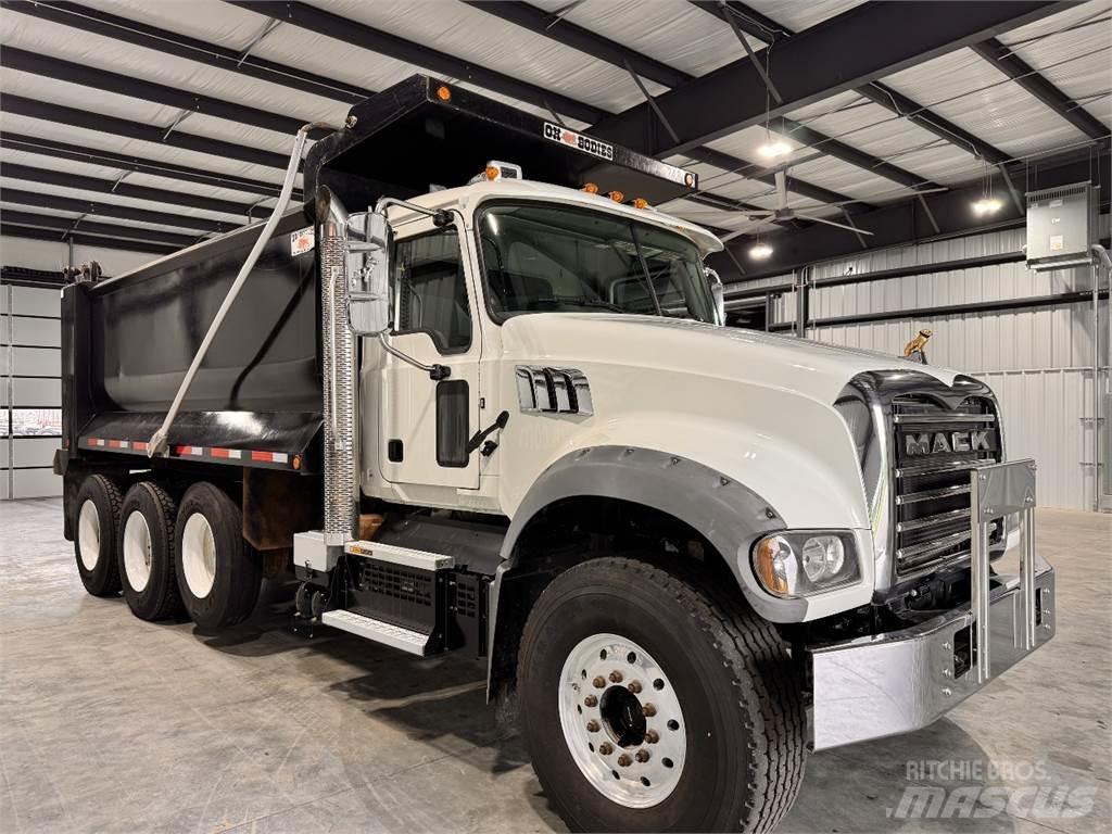 Mack GR64F Gold Dog 自卸式货车