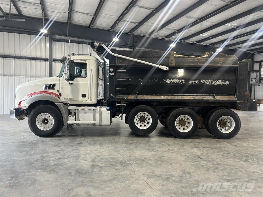 Mack Granite 自卸式货车