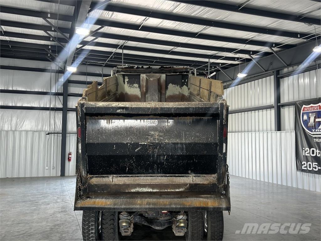 Mack Granite 自卸式货车