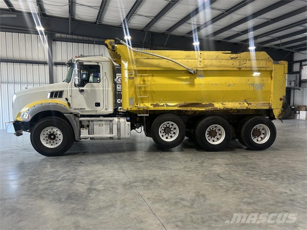 Mack Granite 自卸式货车