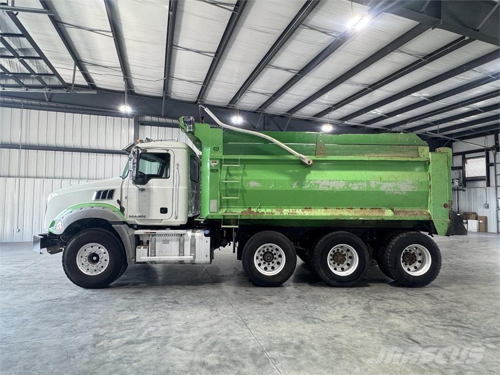 Mack Granite 自卸式货车