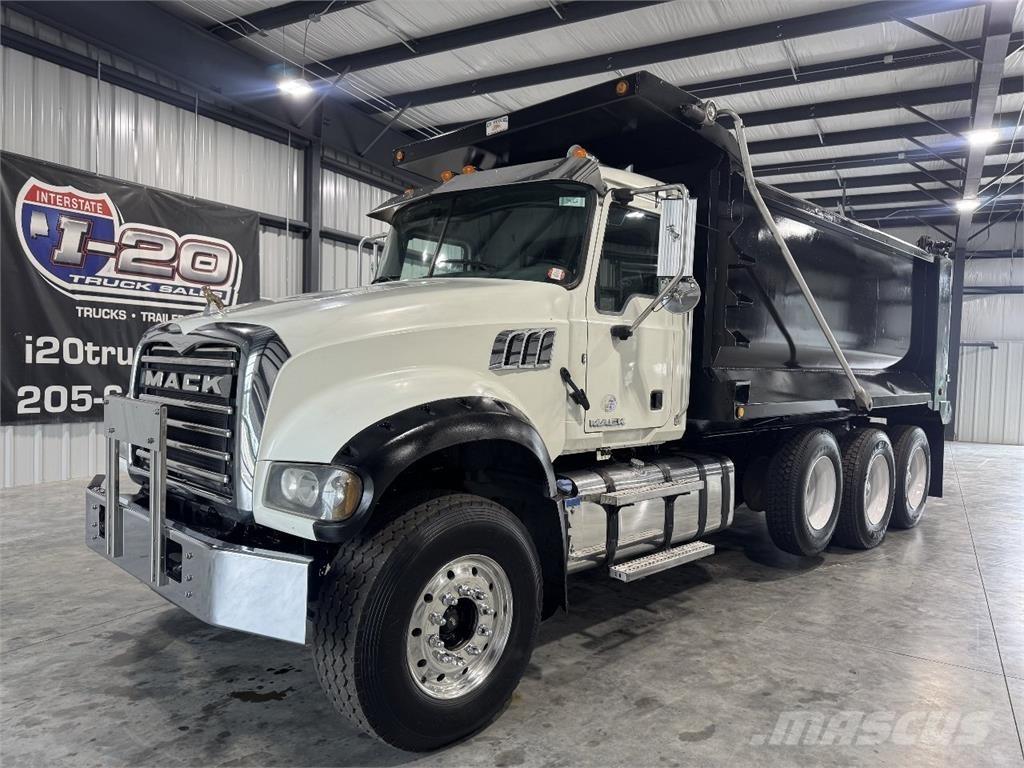 Mack GU713 自卸式货车
