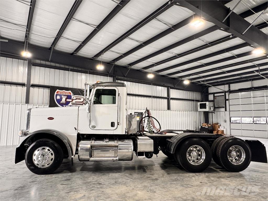 Peterbilt 389 牵引车
