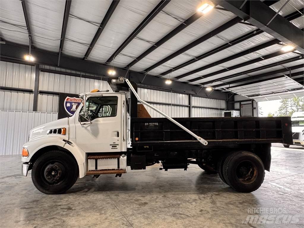 Sterling Acterra 自卸式货车
