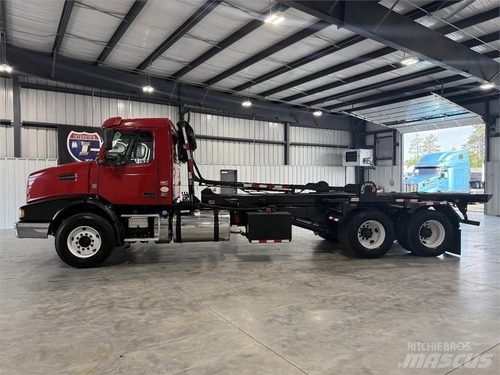 Volvo VHD 集装箱叉车