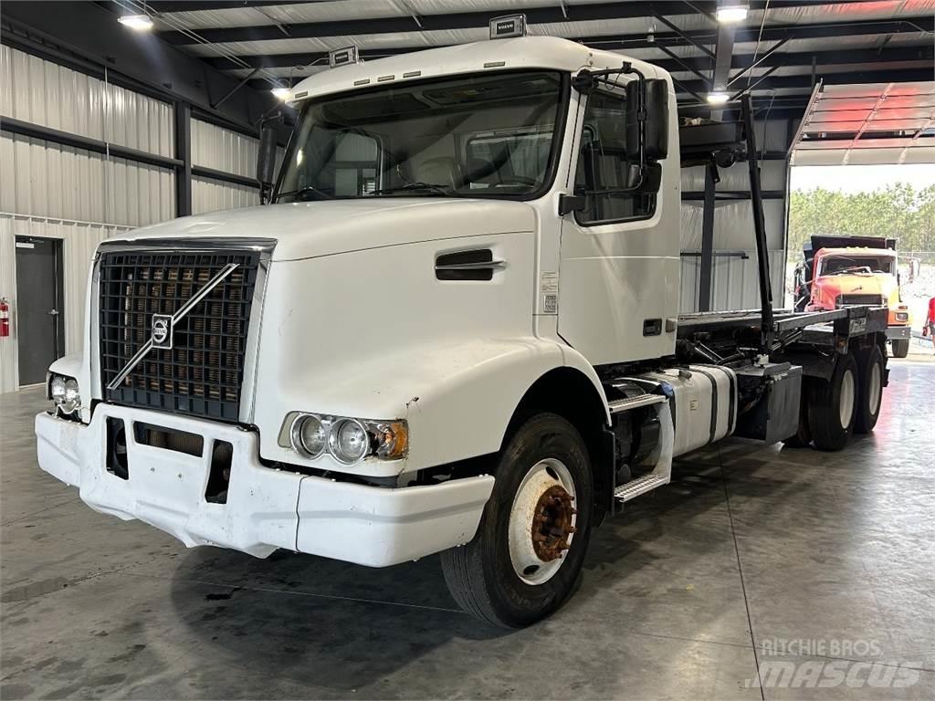 Volvo VHD 集装箱叉车