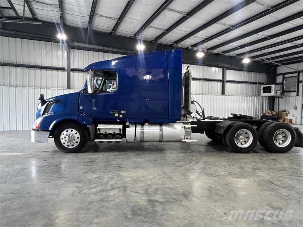 Volvo VNL630 牵引车