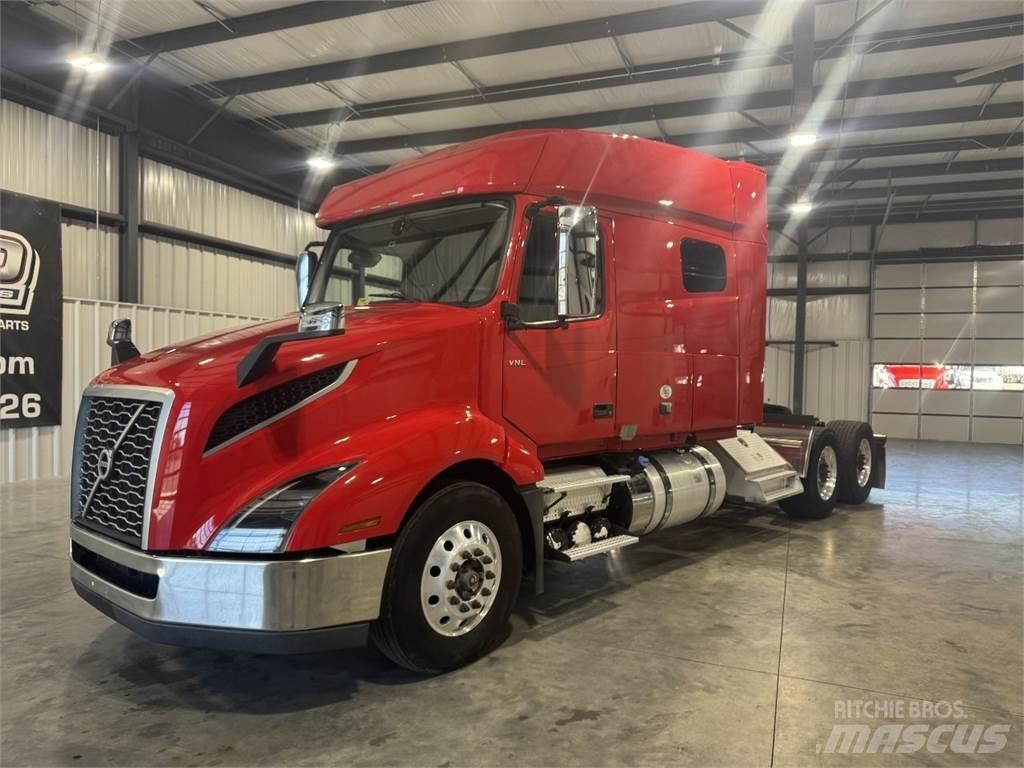 Volvo VNL64T740 牵引车