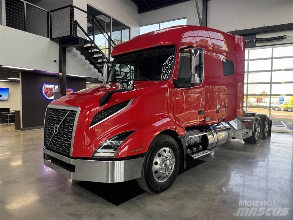Volvo VNL64T740 牵引车