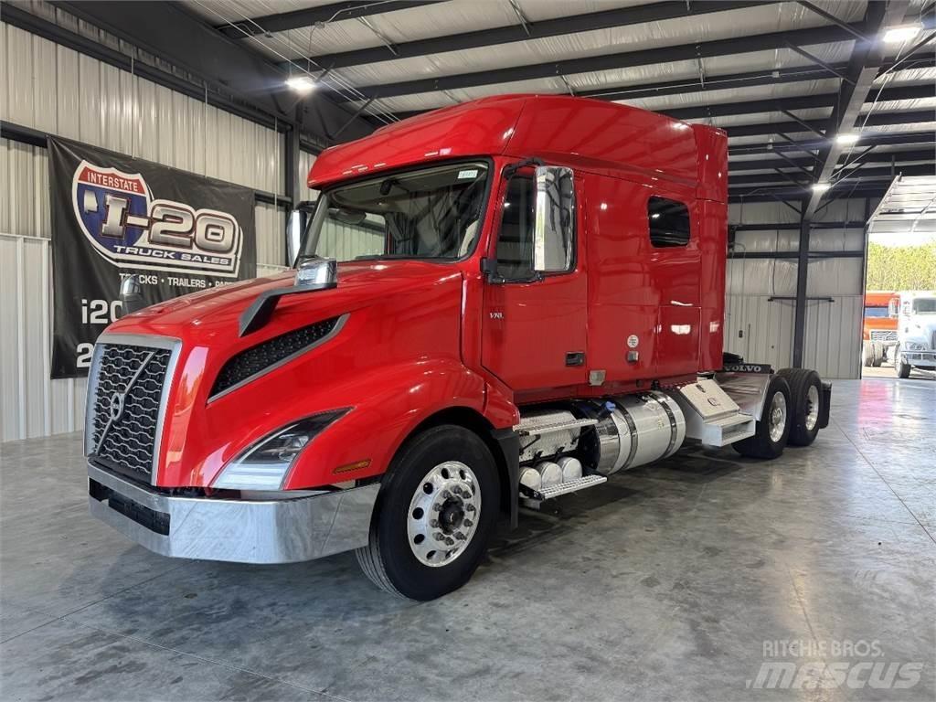 Volvo VNL64T740 牵引车
