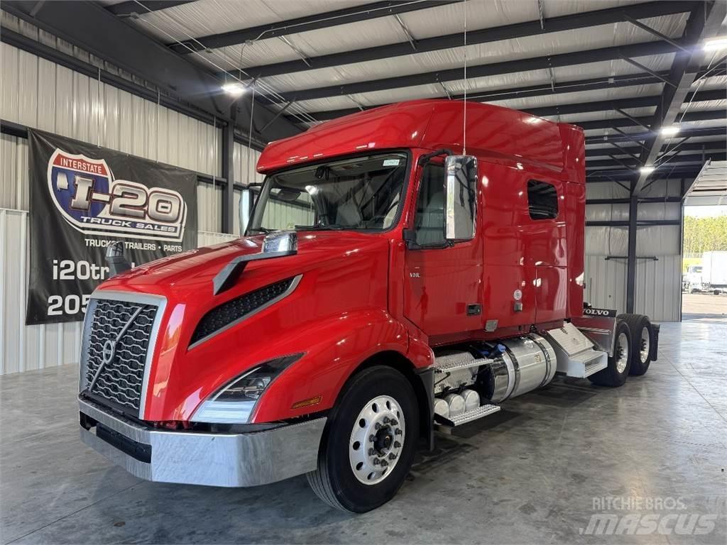 Volvo VNL64T740 牵引车