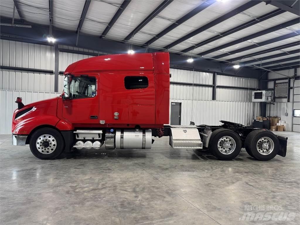 Volvo VNL64T740 牵引车