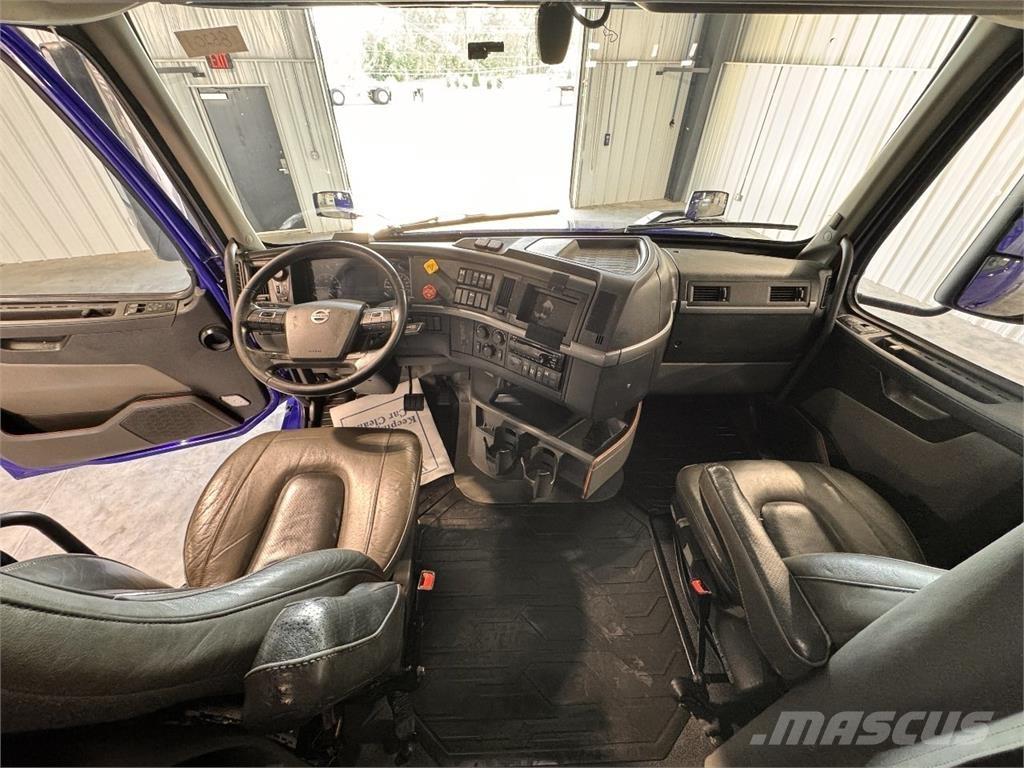 Volvo VNL860 牵引车