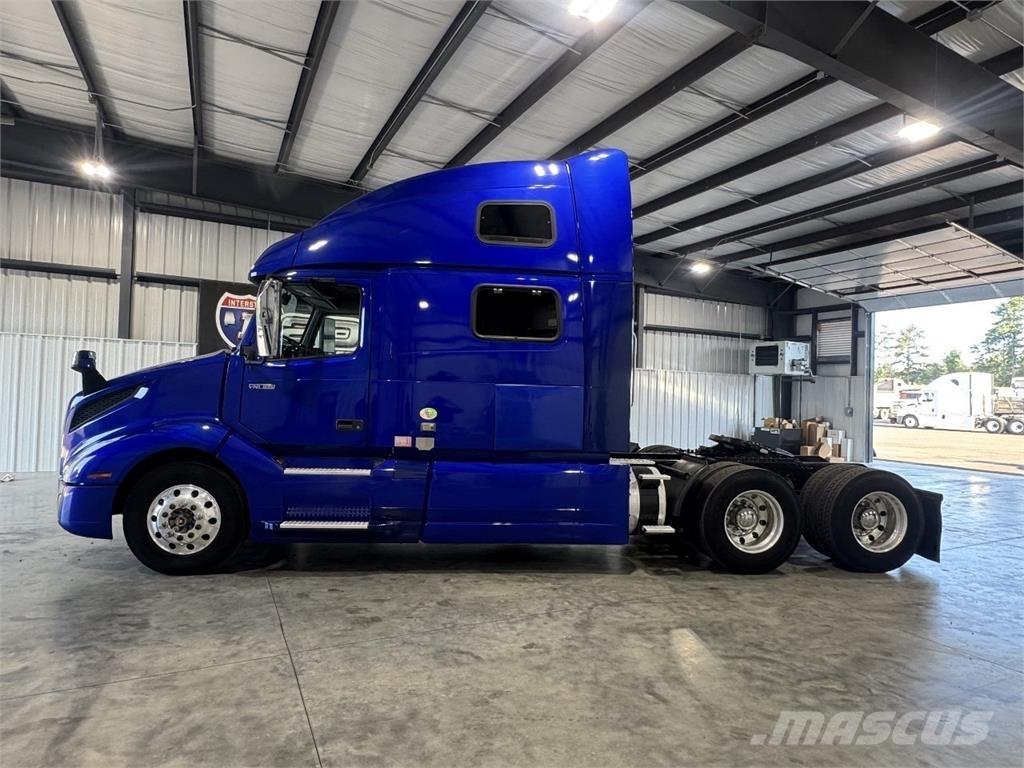 Volvo VNL860 牵引车