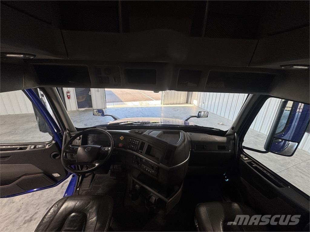 Volvo VNL860 牵引车
