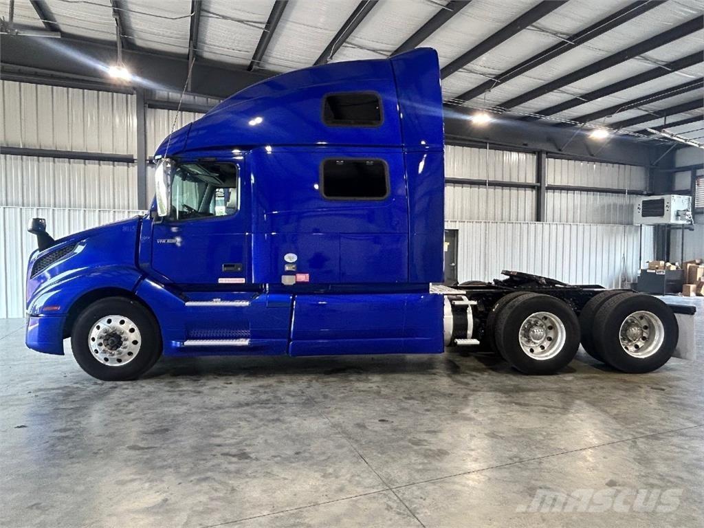Volvo VNL860 牵引车