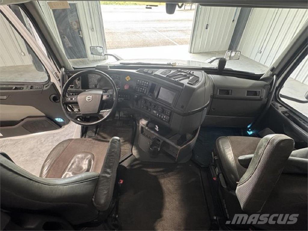 Volvo VNL860 牵引车