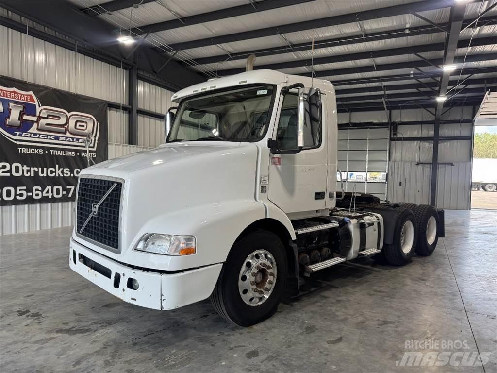 Volvo VNM 牵引车