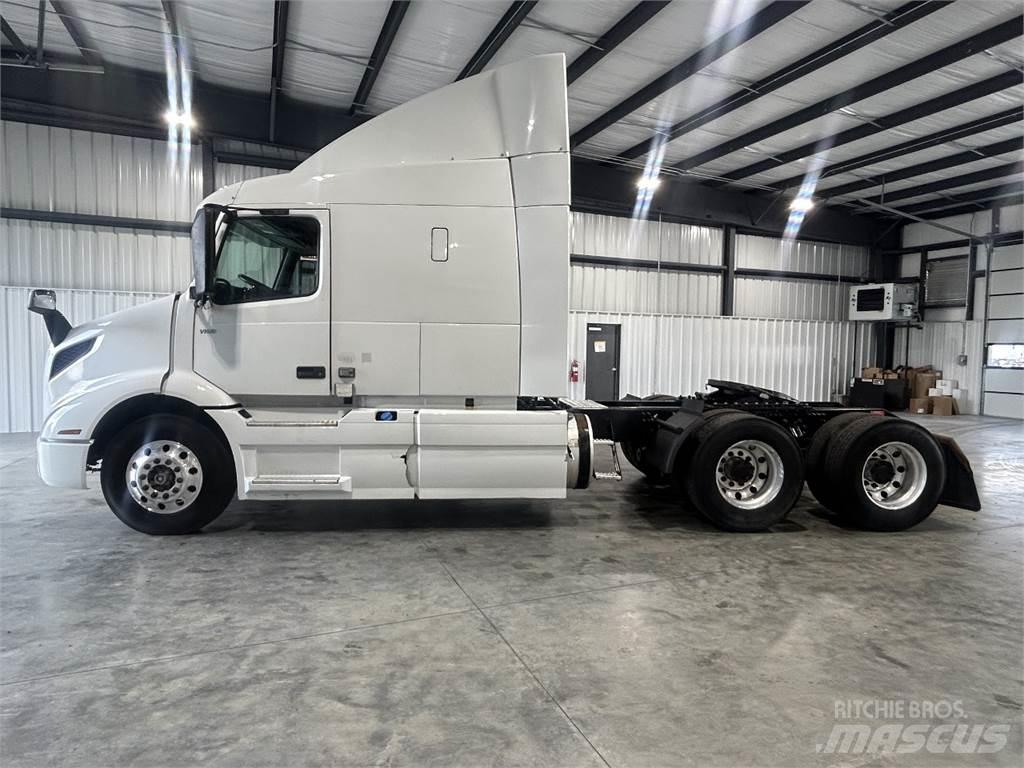 Volvo VNR64T640 牵引车