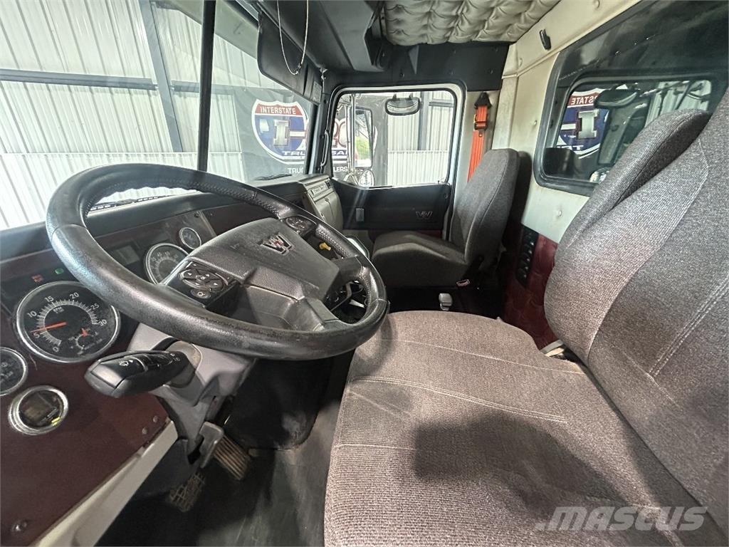 Western Star 4700SF 自卸式货车