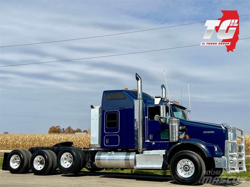 Kenworth T800 牵引车