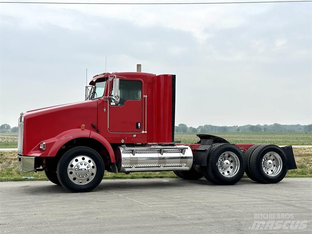 Kenworth T800 牵引车