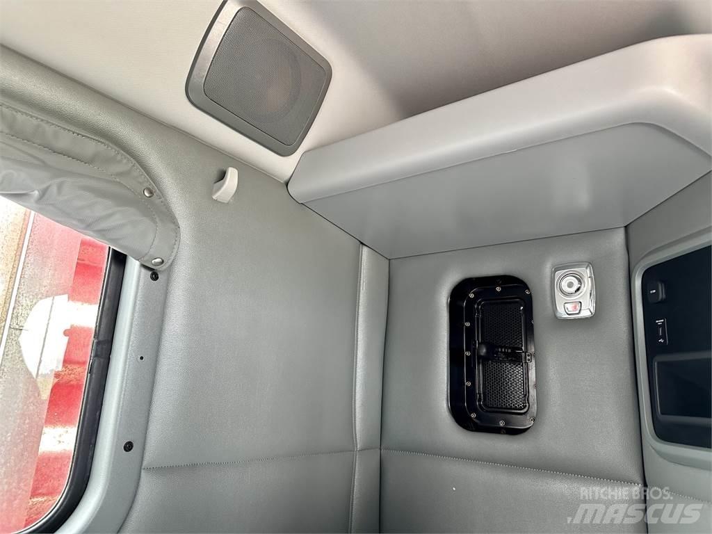 Kenworth T880 牵引车