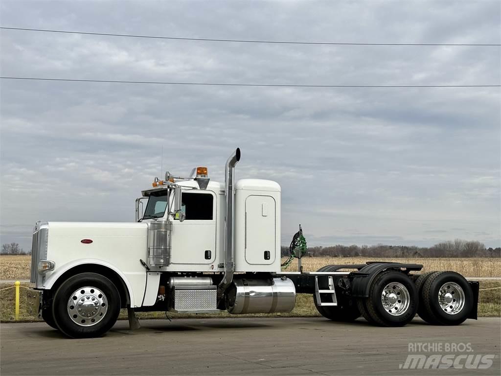 Peterbilt 389 牵引车