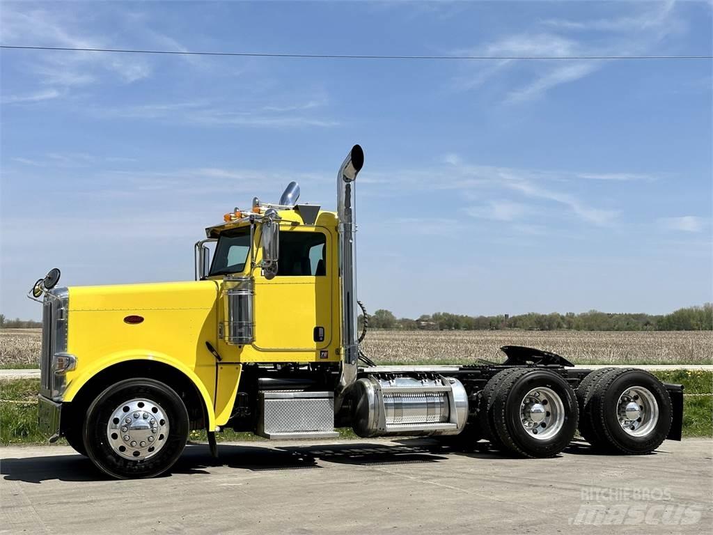 Peterbilt 389 牵引车