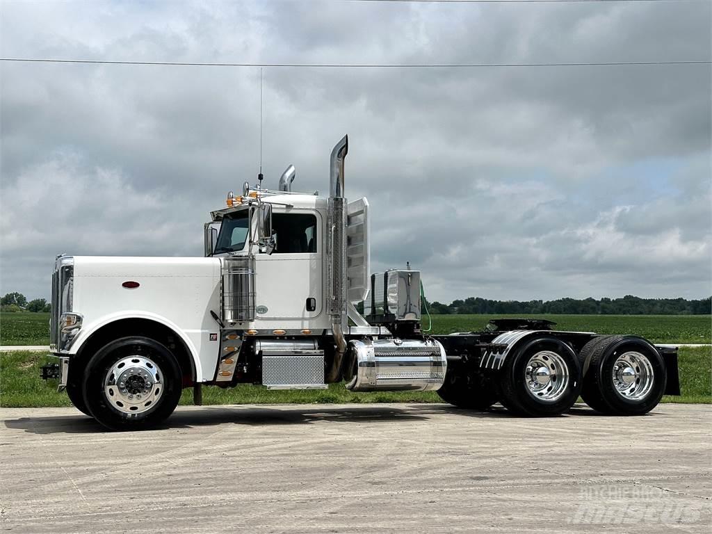 Peterbilt 389 牵引车