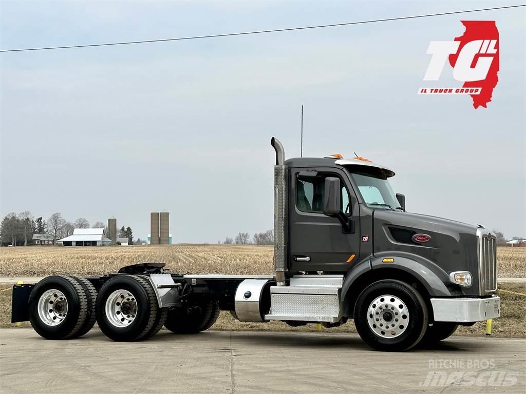 Peterbilt 567 牵引车