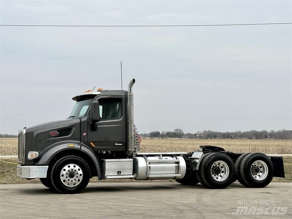 Peterbilt 567 牵引车