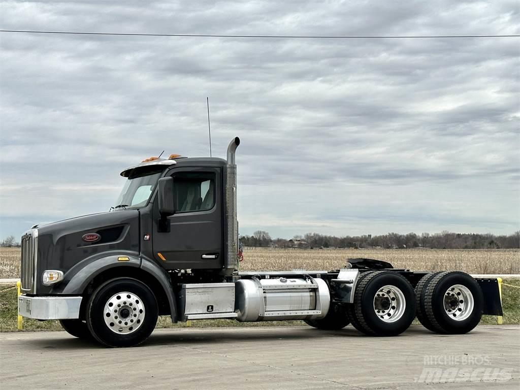 Peterbilt 567 牵引车