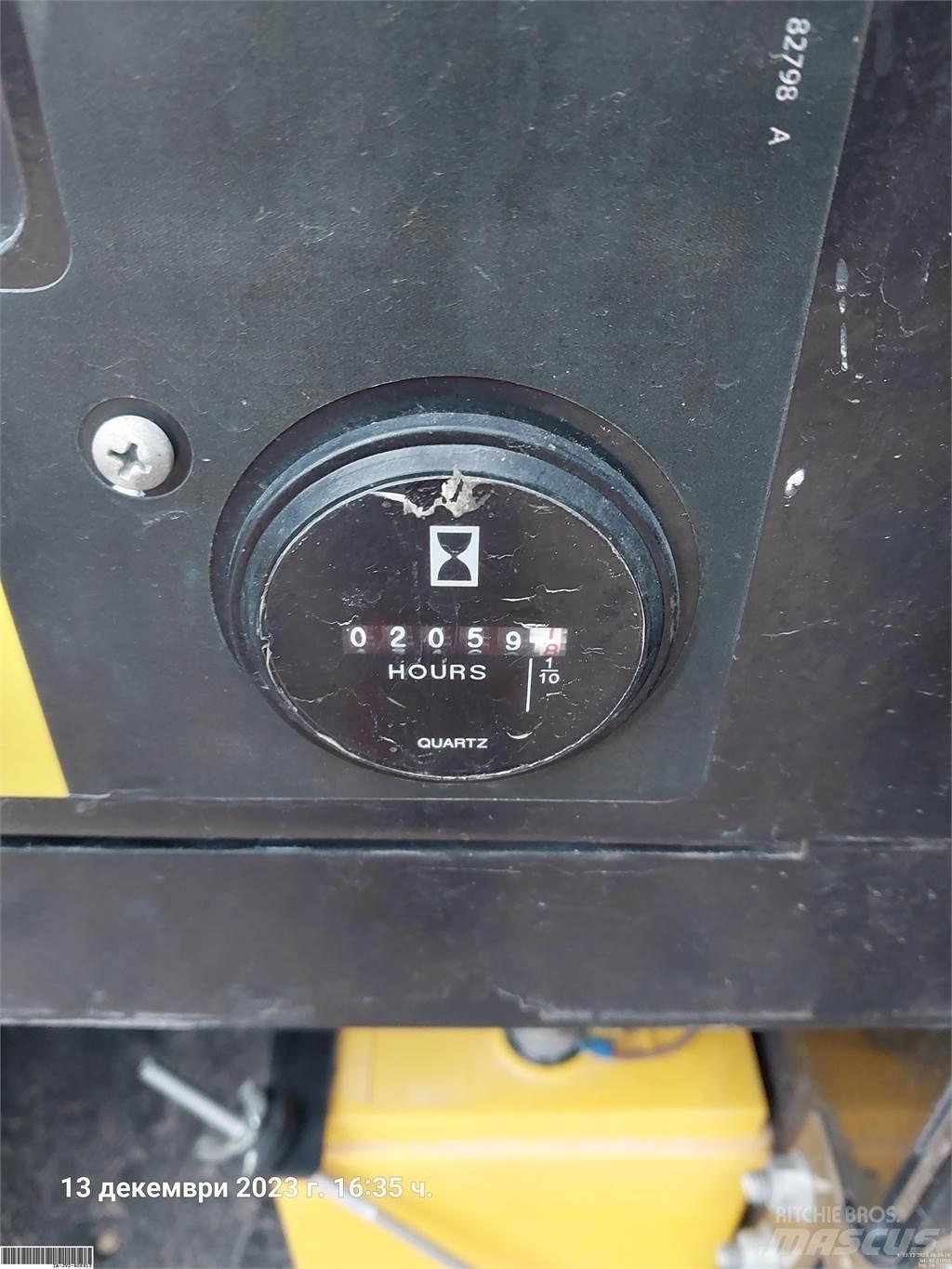 Genie GS4390RT 剪叉式升降机