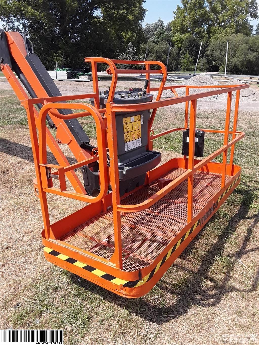 JLG 660SJ 曲臂高空工作平台