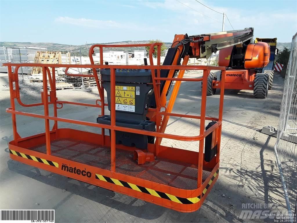 JLG 860SJ 曲臂高空工作平台